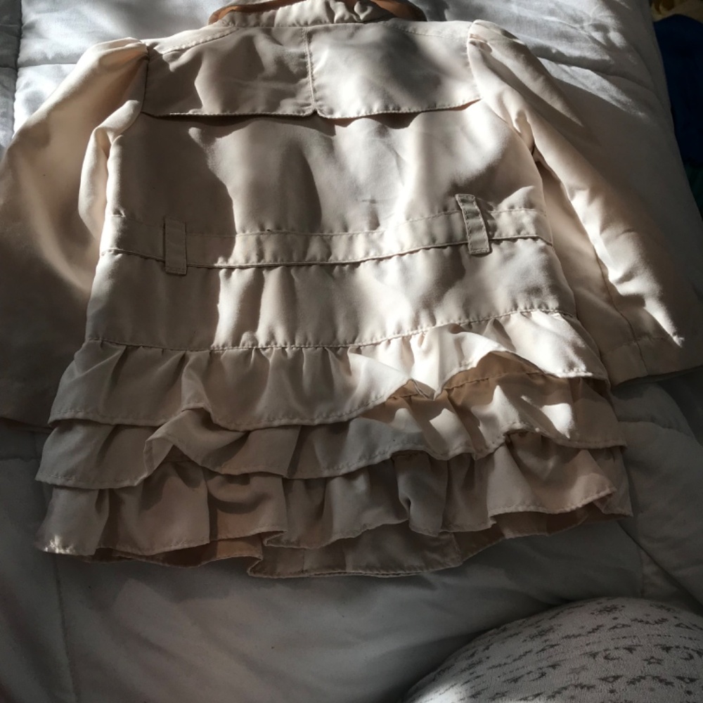 Toddlers Ruffle trench - Picture 3 of 5
